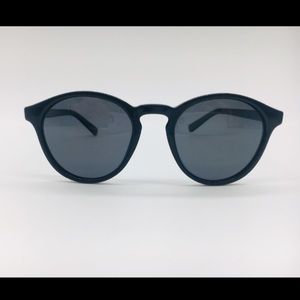 Polaroid black round sunglasses 1013- S D28